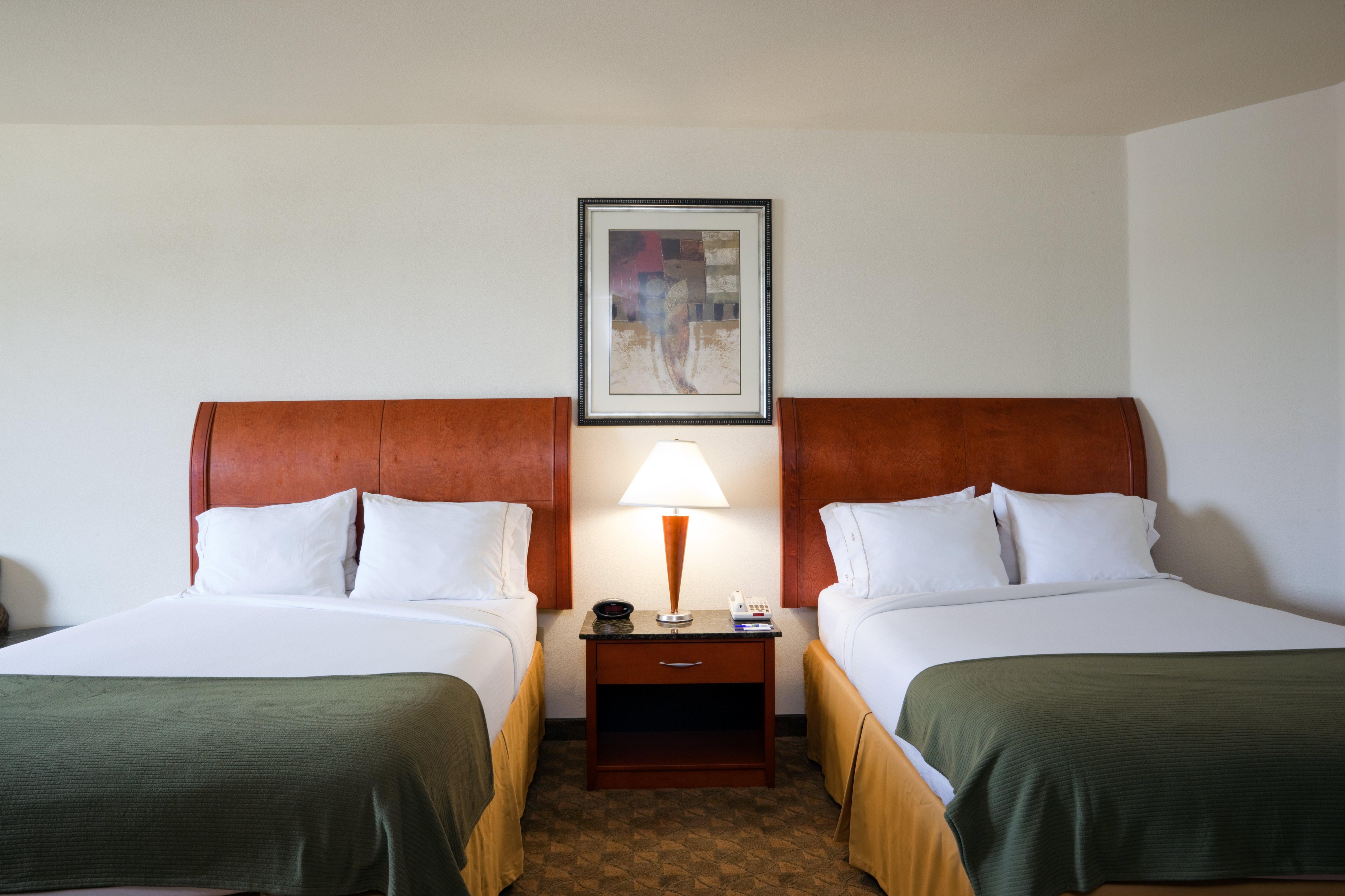 Holiday Inn Express Hotel And Suites Fairfield-North By Ihg Bagian luar foto