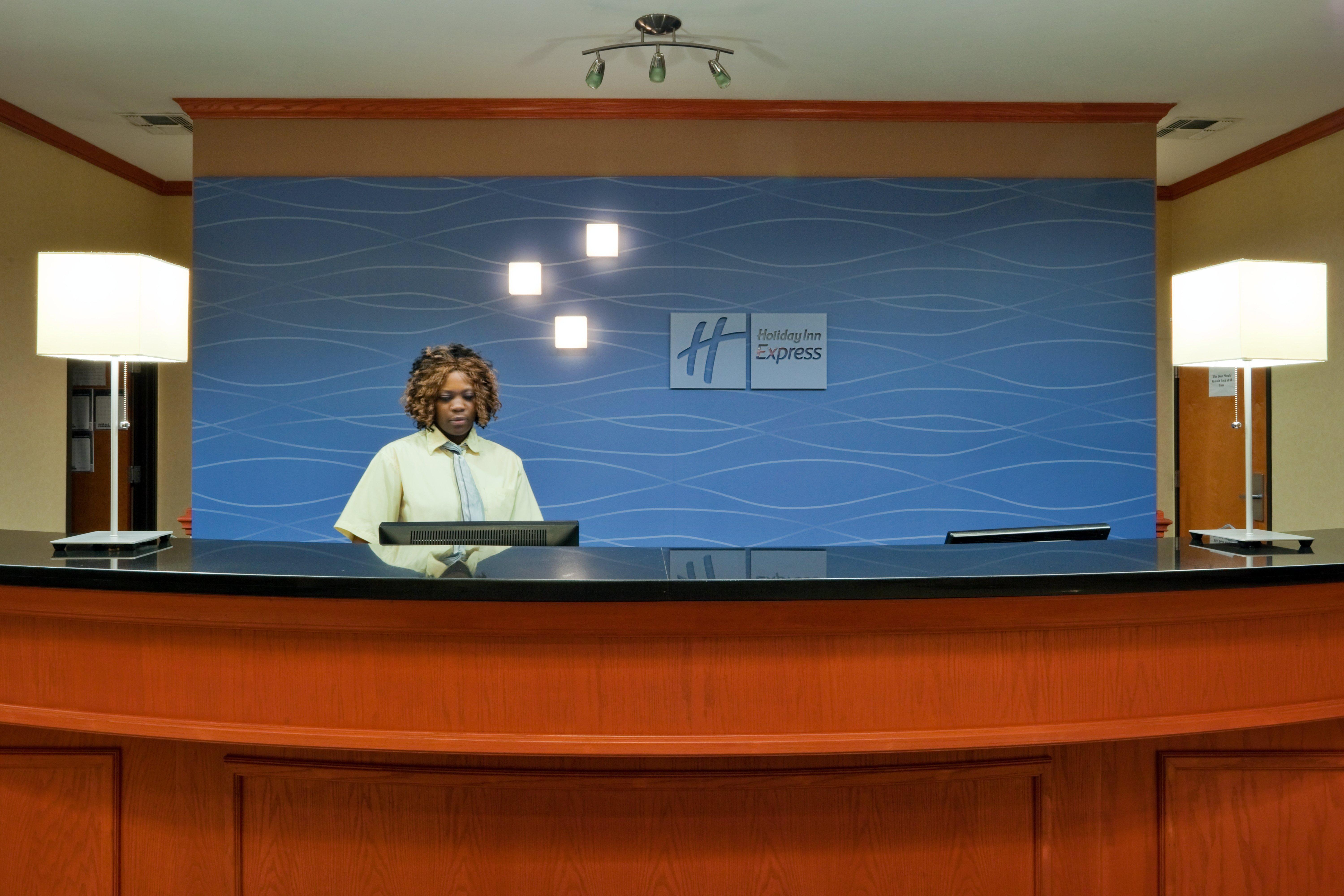 Holiday Inn Express Hotel And Suites Fairfield-North By Ihg Bagian luar foto