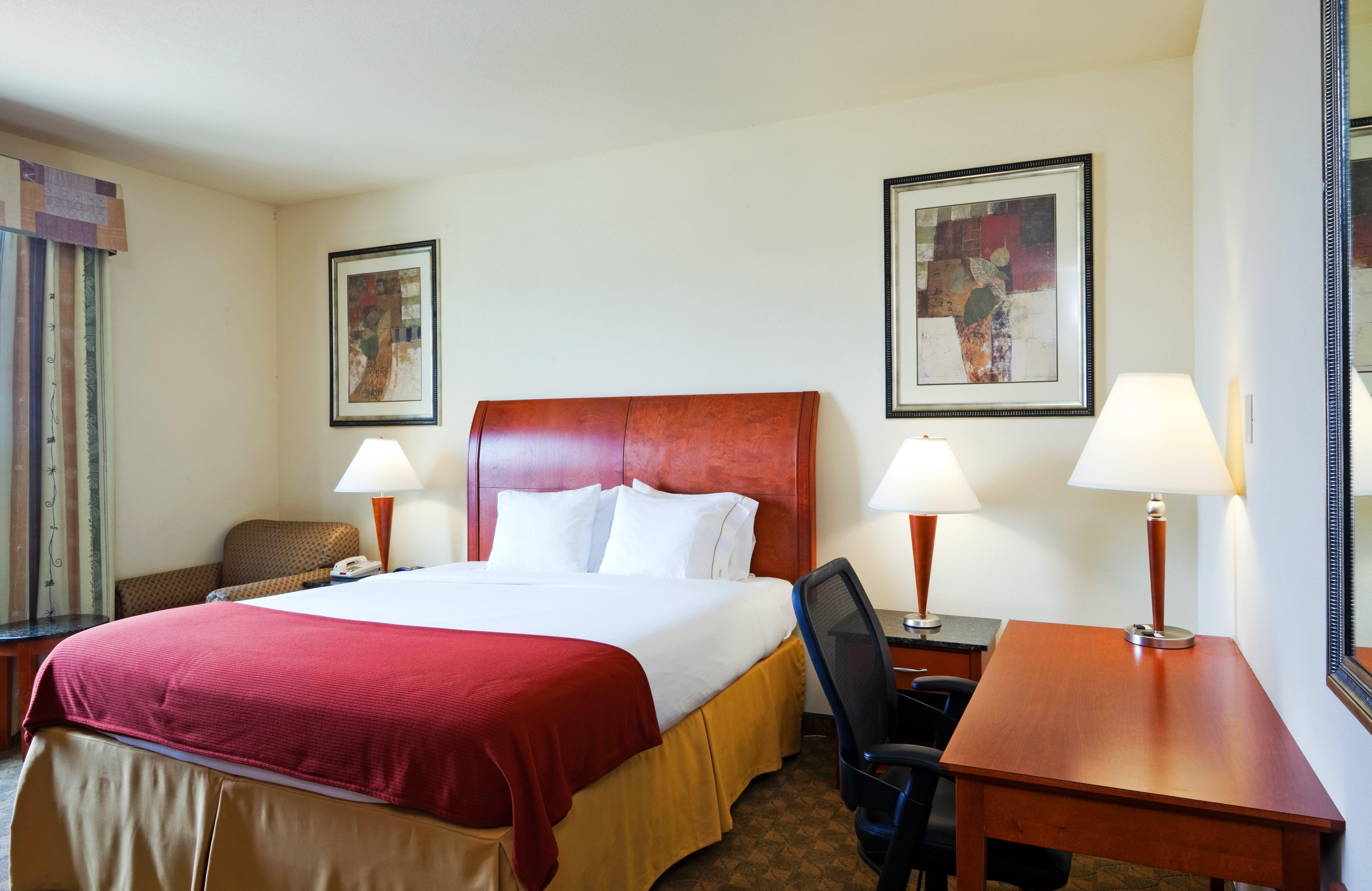 Holiday Inn Express Hotel And Suites Fairfield-North By Ihg Bagian luar foto