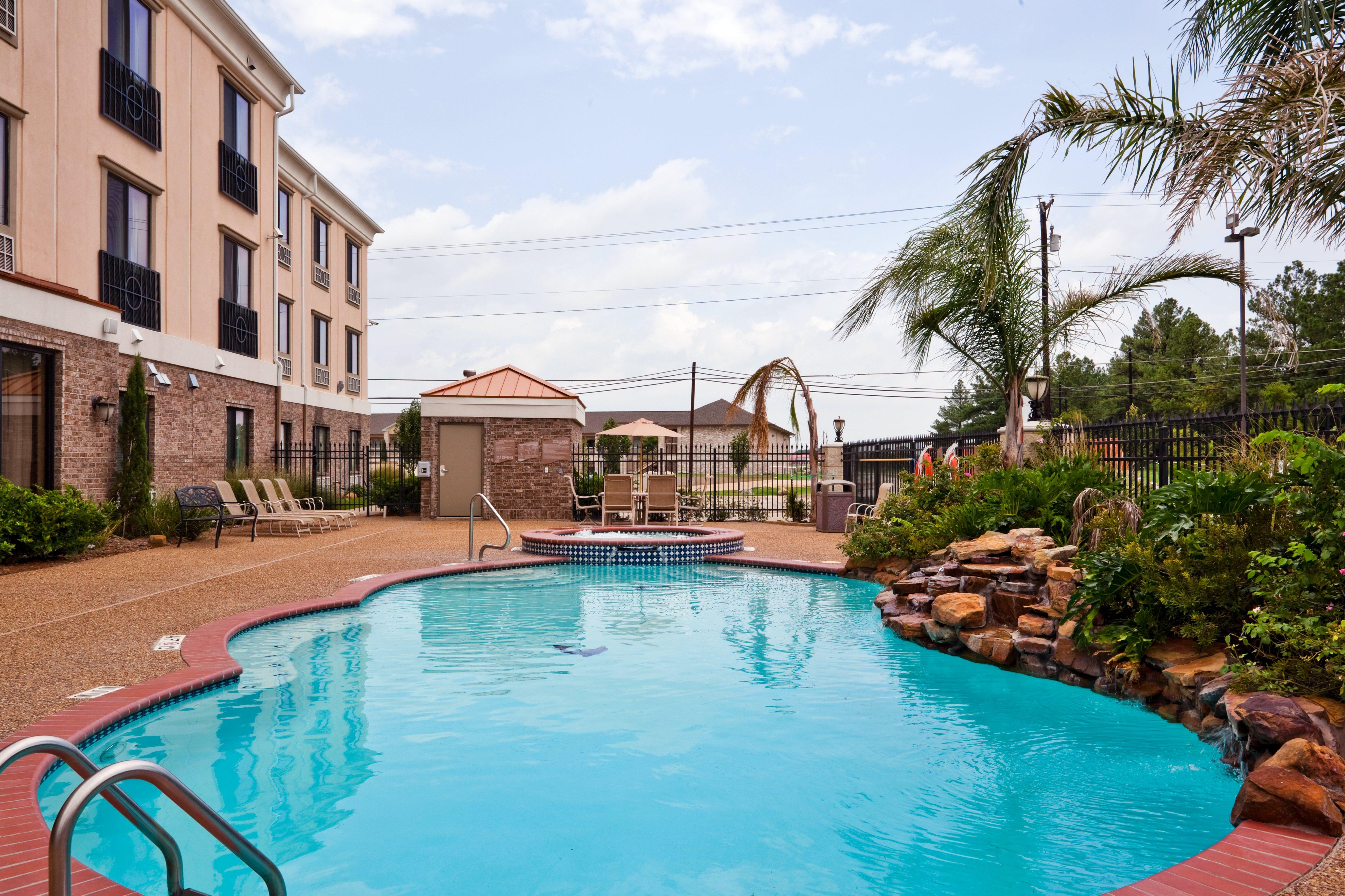 Holiday Inn Express Hotel And Suites Fairfield-North By Ihg Bagian luar foto