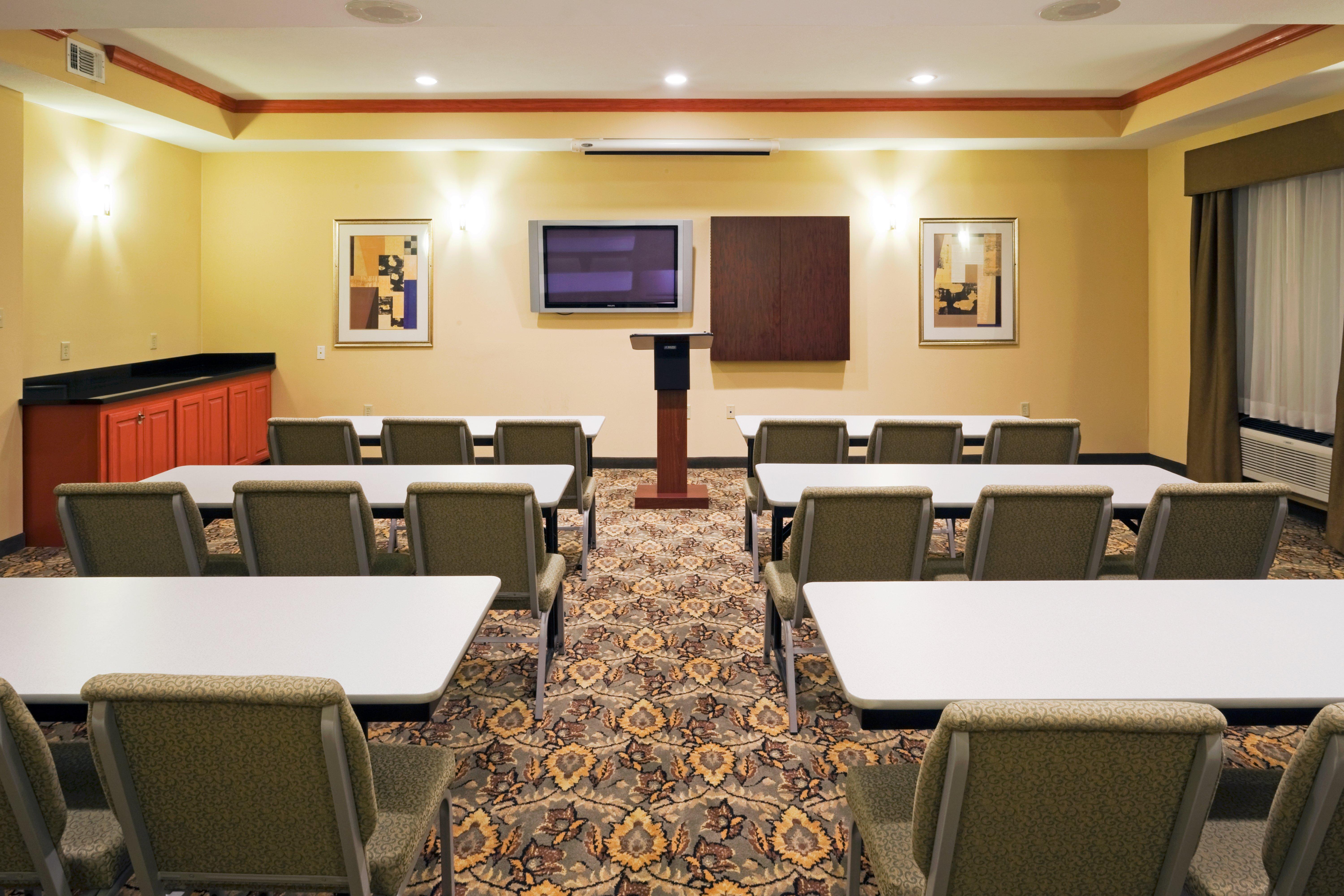 Holiday Inn Express Hotel And Suites Fairfield-North By Ihg Bagian luar foto