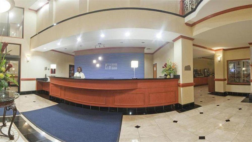 Holiday Inn Express Hotel And Suites Fairfield-North By Ihg Bagian luar foto