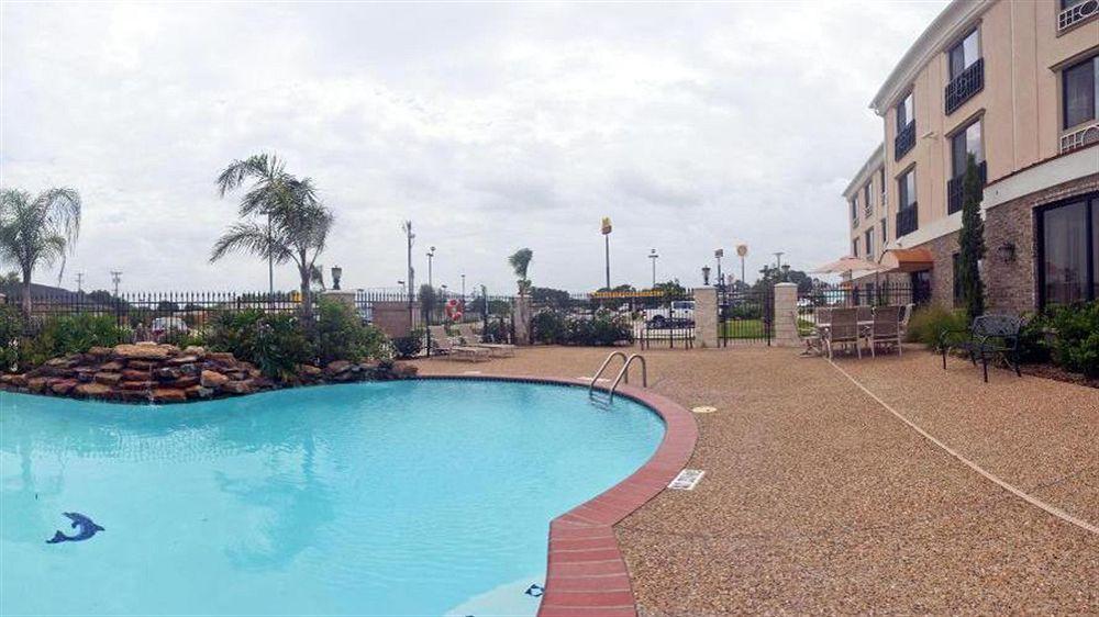 Holiday Inn Express Hotel And Suites Fairfield-North By Ihg Bagian luar foto